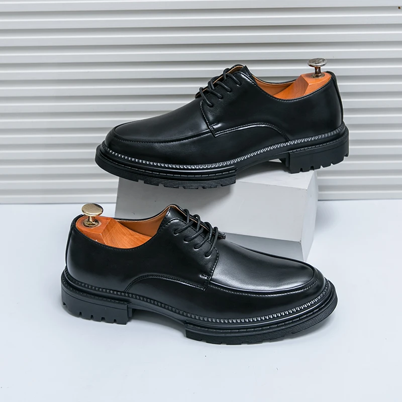 Chaussures en cuir noir